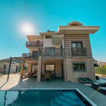 Villa Ata1